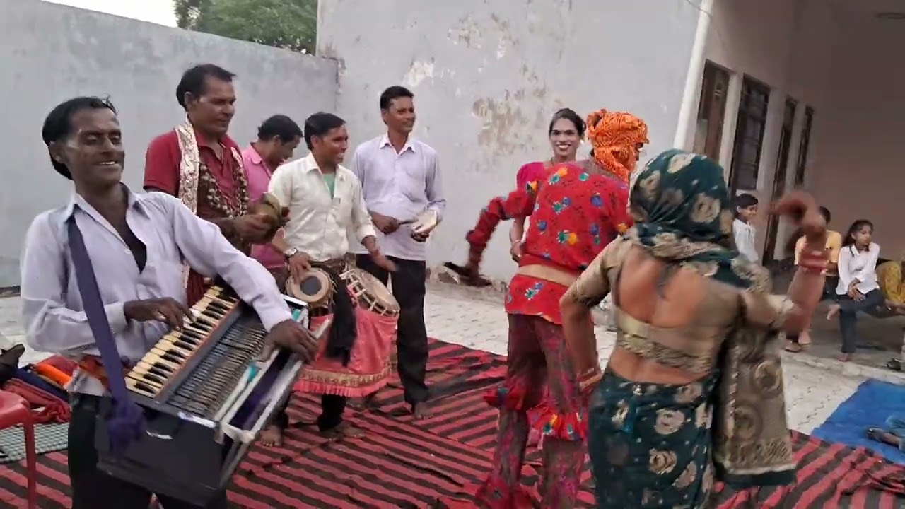 Bangale se Barua aayo ri jhori me layo sanp dehati Devi Jagran bhadana Firozabad  mo.9058472092 Ck