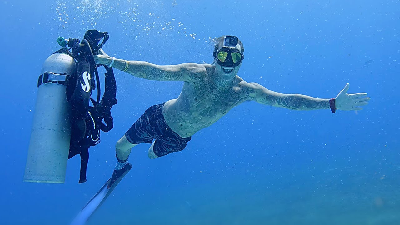 Diving the DEVILS THROAT in Mexico! 135ft Deep! INSANE!!