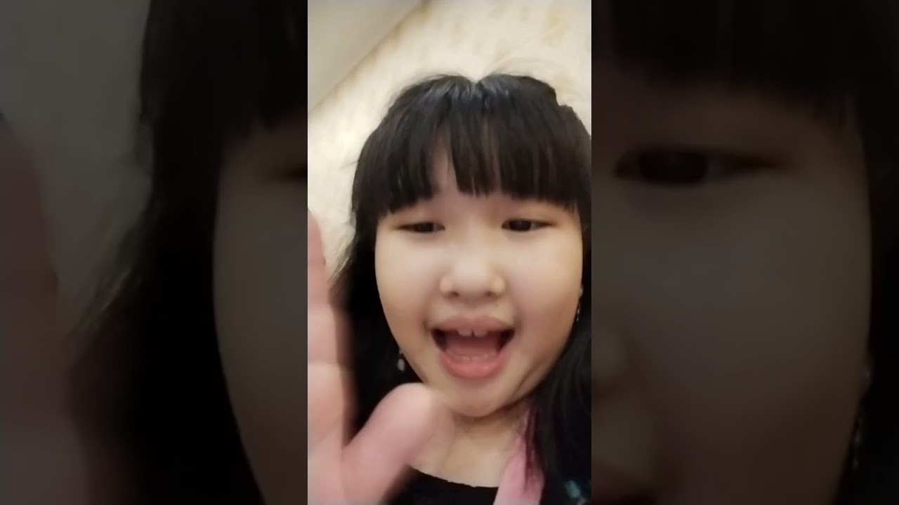 Cherish nyanyi saat acara kumpul keluarga th.2023