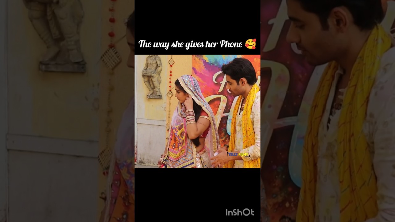 The way Rimjhim gives her Phone 🥰 #rimjhim #sameer #love #funny #cutecouple #rimjhimserial #serial