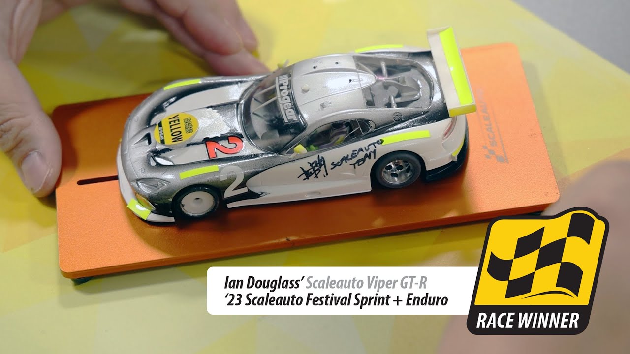 Победитель гонки (x2) — Dodge Viper GT-R Яна Дугласа — фестиваль Scaleauto 2023 года