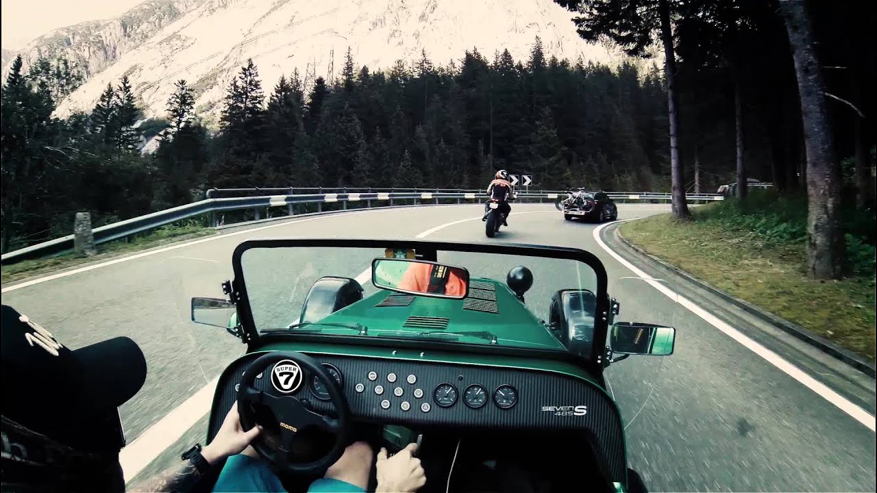Caterham 485 on Grimselpass //pure roads