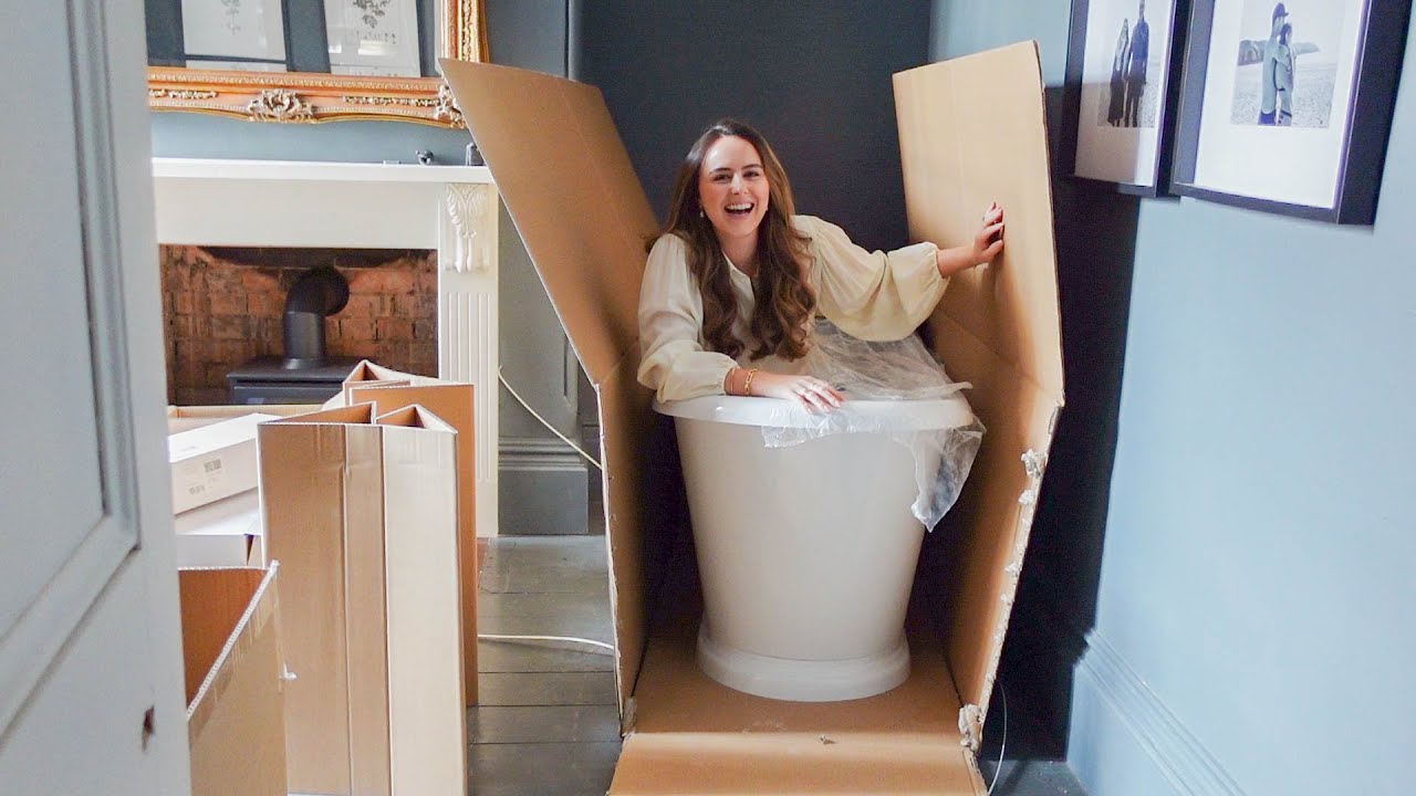 WE HAVE A BATH! | Laura Melhuish-Sprague