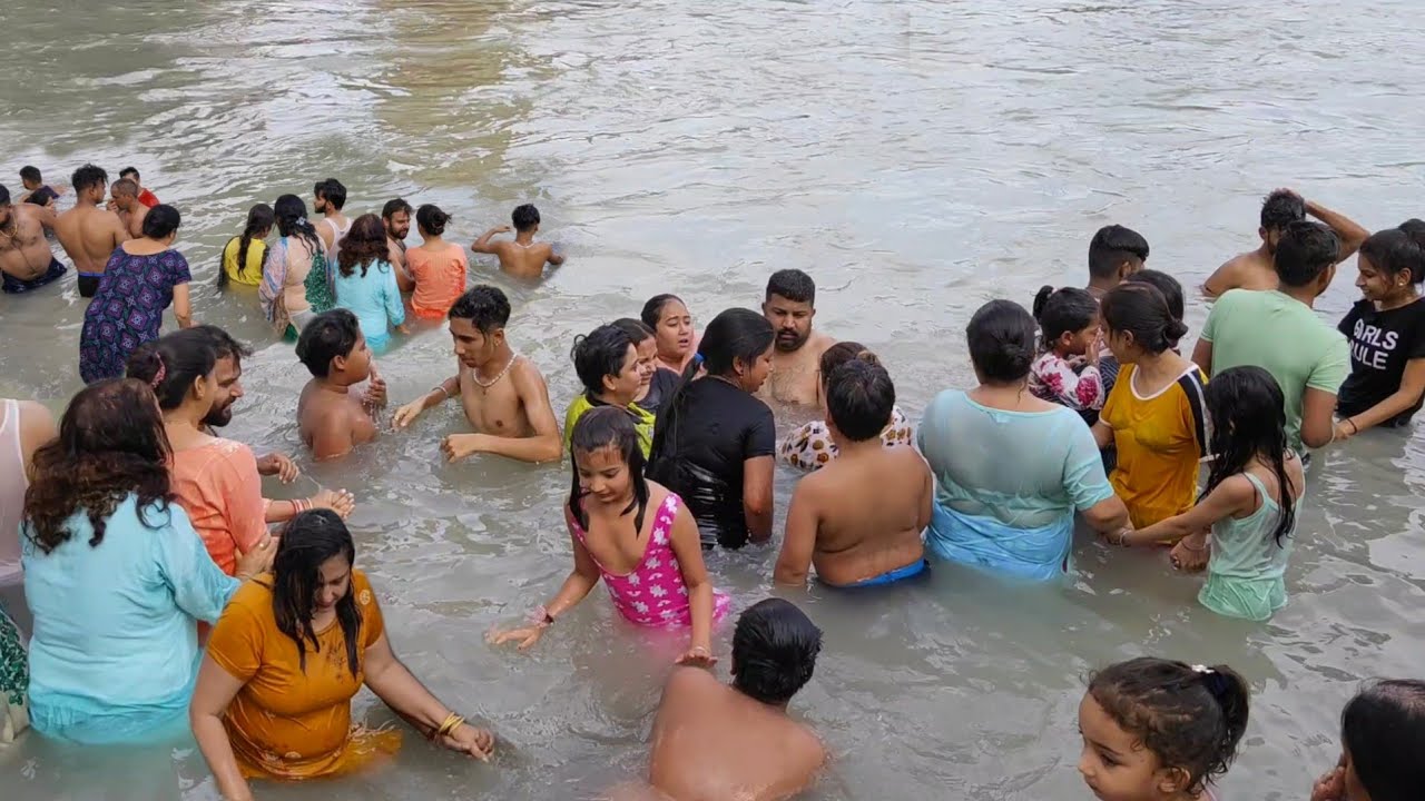 Ganga snan | ganga bath | open bath | holy bath | har ki pauri haridwar | snan | NEERAJ NO1