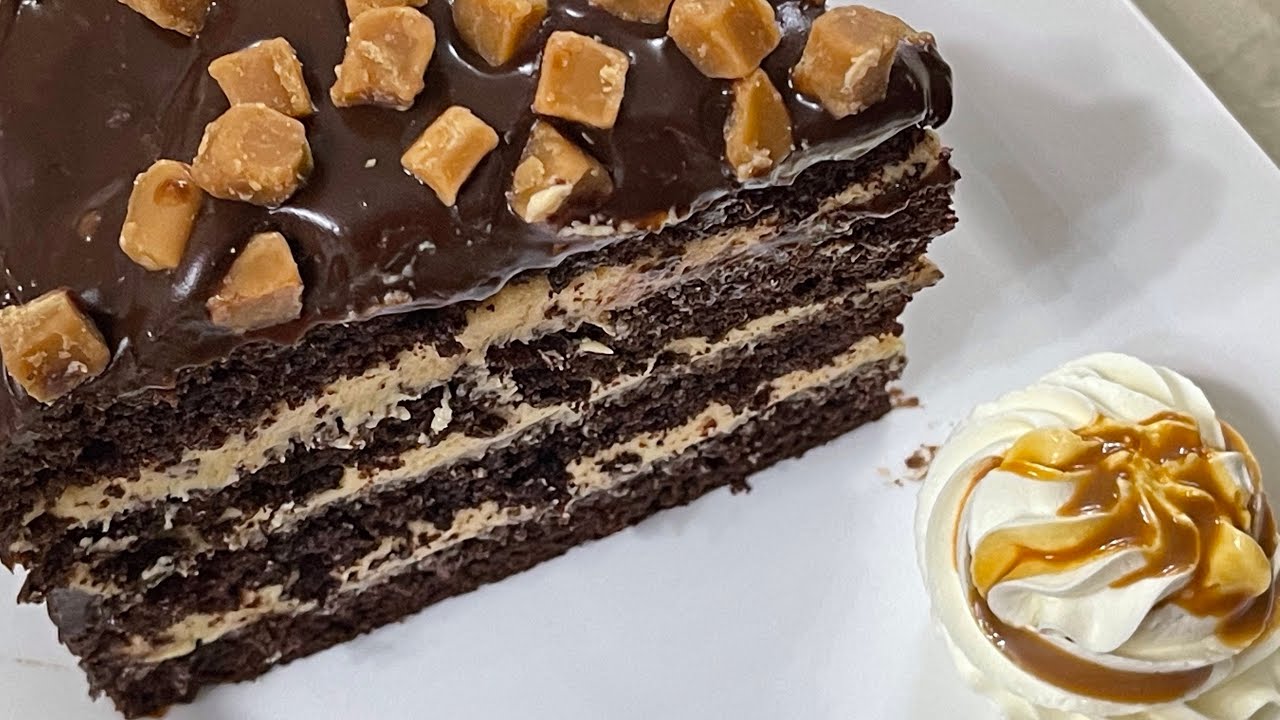 Salted caramel chocolate fudge cake | chocolate cake | How to make fudge cake