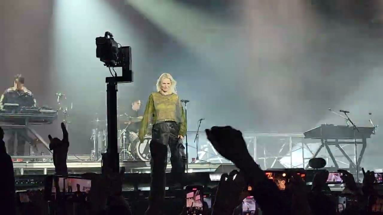 linkin park Somewhere I Belong live la defense arena paris 2024