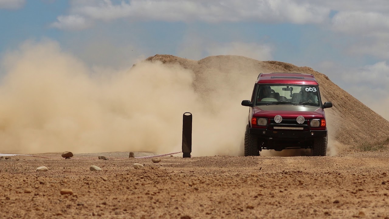 CrestMax Rally Sprint in a big 4x4