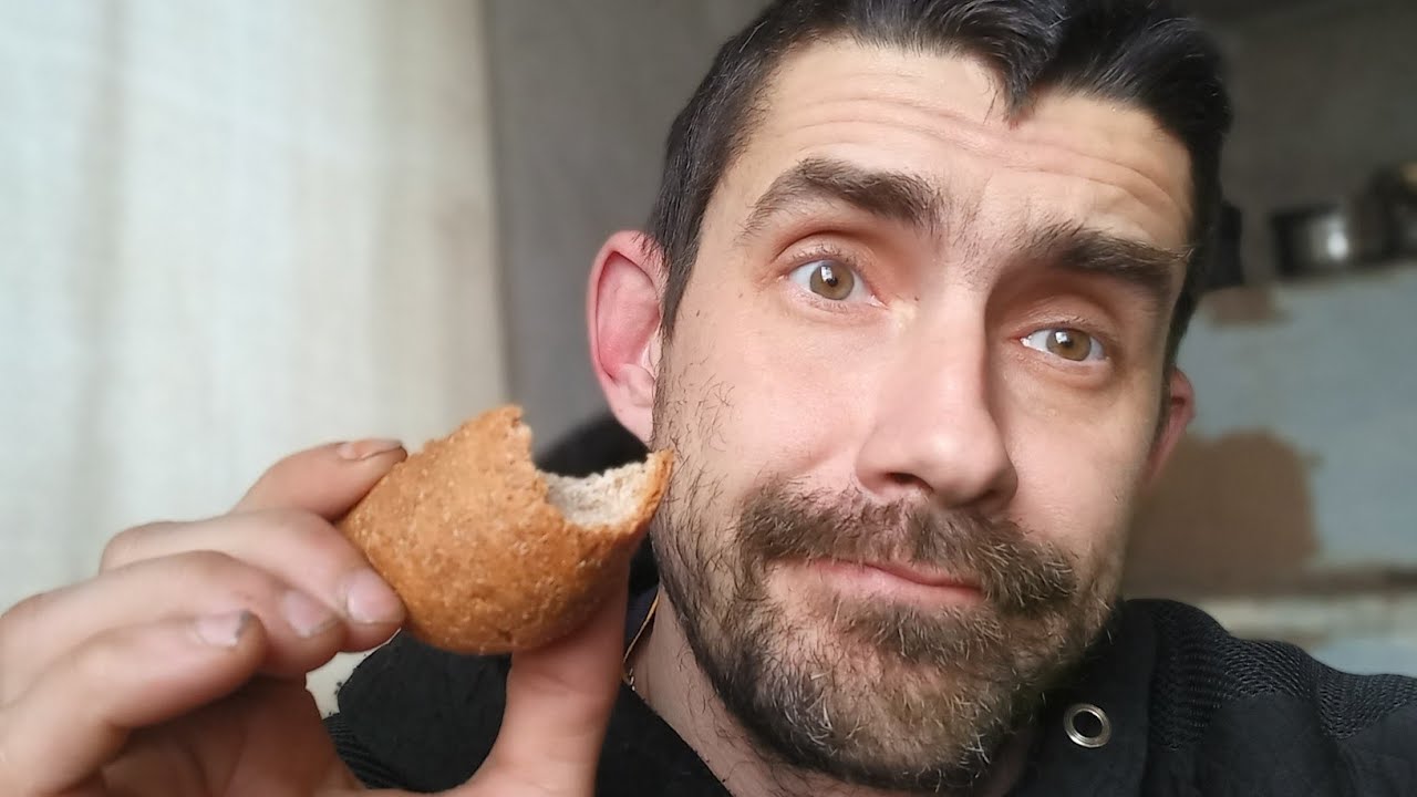VLOG МЫШЬ В СЕЛЕ ПОЙМАТЬ НЕ ТРУДНО I'm a miserable mouse to catch in the village, it's hard for me