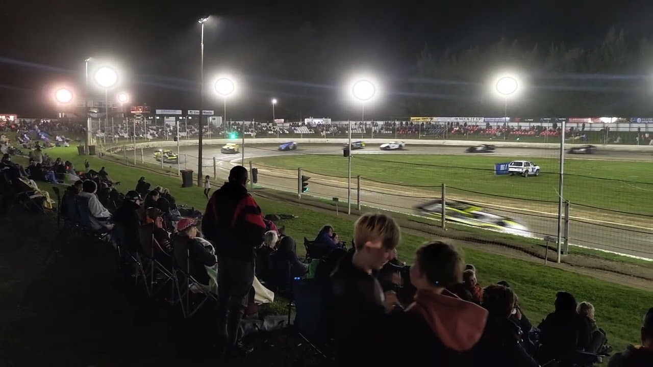 14.3.26 WFG BoS Super Saloons Final mp4