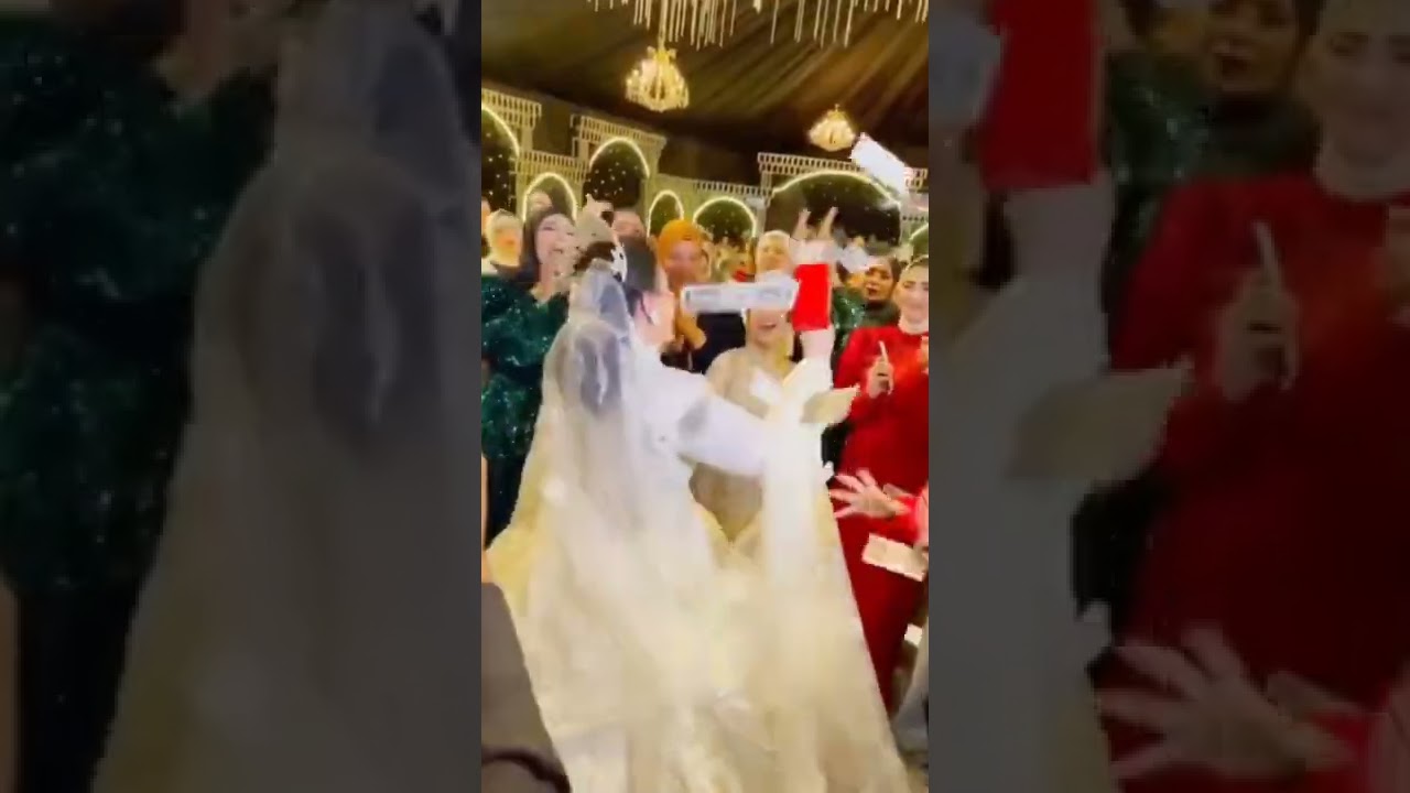 A wonderful dance for a beautiful Egyptian bride