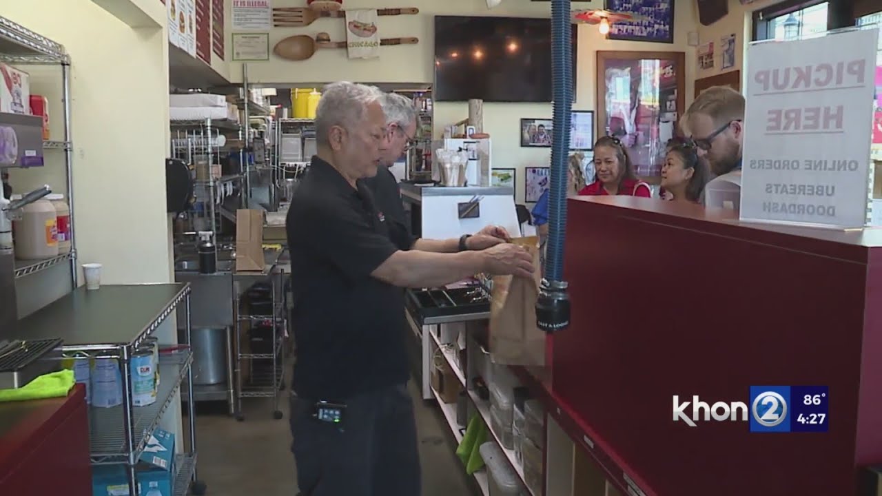 17 years later: Hank's Haute Dogs serves up final creations