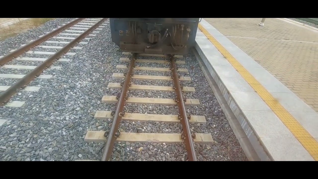 영주역 무궁화호(1603열차)17:08 기관차 교체 🚈전기기관차8270》🚂디졜기관차7377 청량리발14:50》부전행20:55  2023/08/27