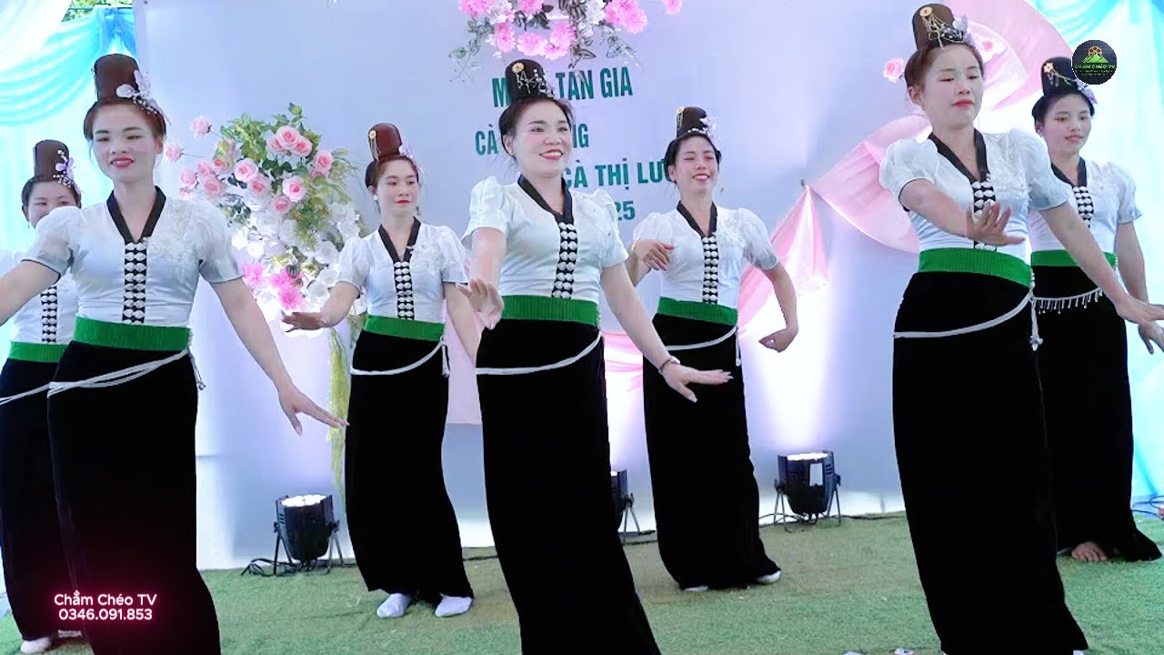 Tiếng Khèn Mùa Ban Nở - PHONG WIND | ĐVN gia đình | Tân Gia Ông Bà Dũng Lưu tại bản Ỏ.