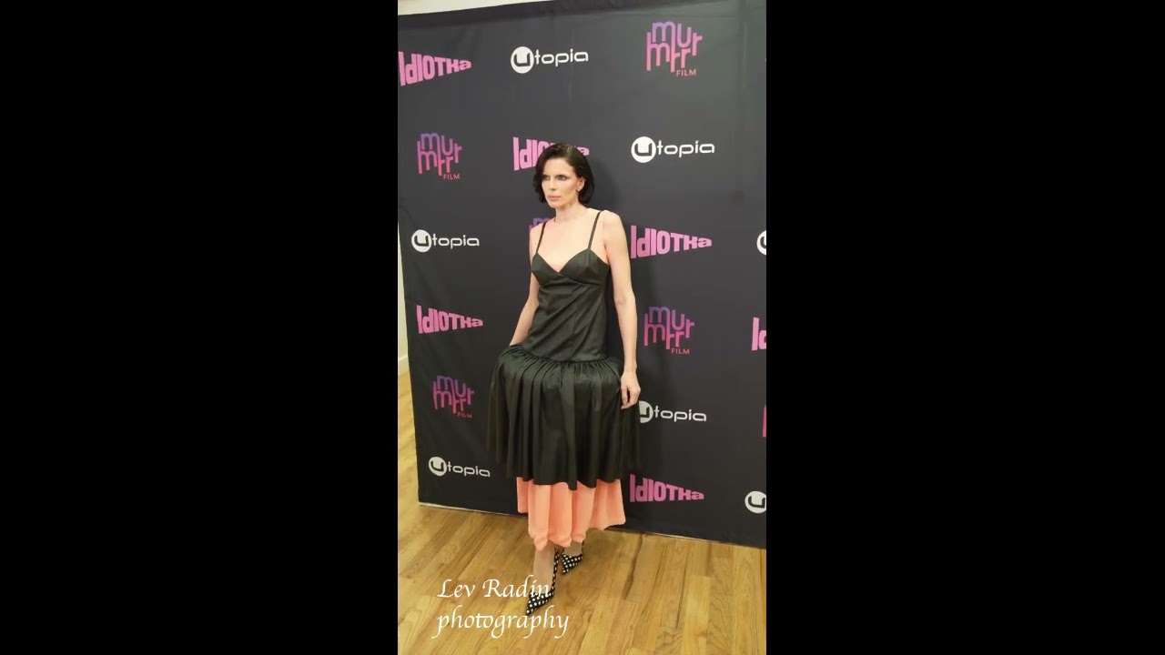 New York premiere of Idiotka