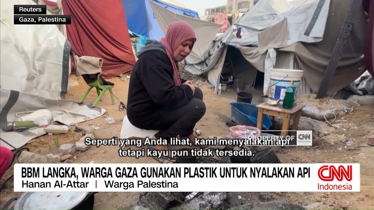 BBM Langka, Warga Gaza Gunakan Plastik untuk Nyalakan Api