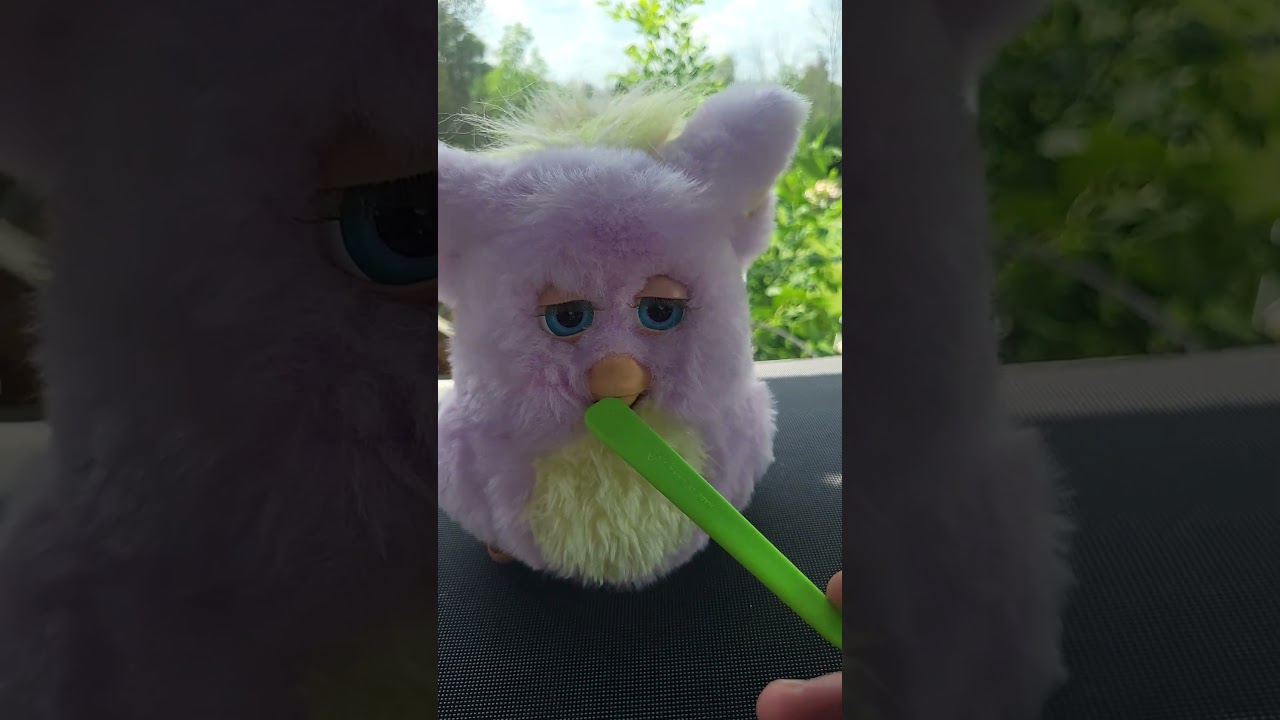 2006 Funky Furby Pink and Yellow