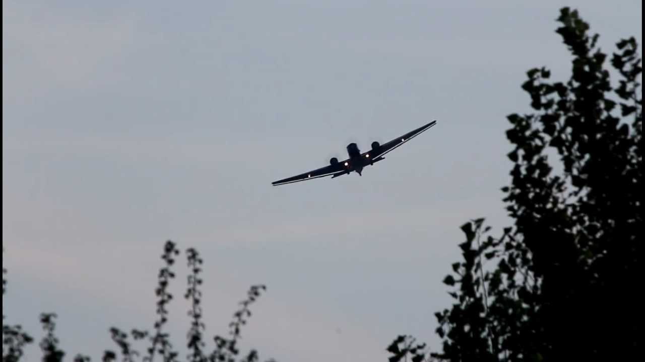 Lufthansa Junkers Ju-52 D-CDLH landing at City Airport Bremen