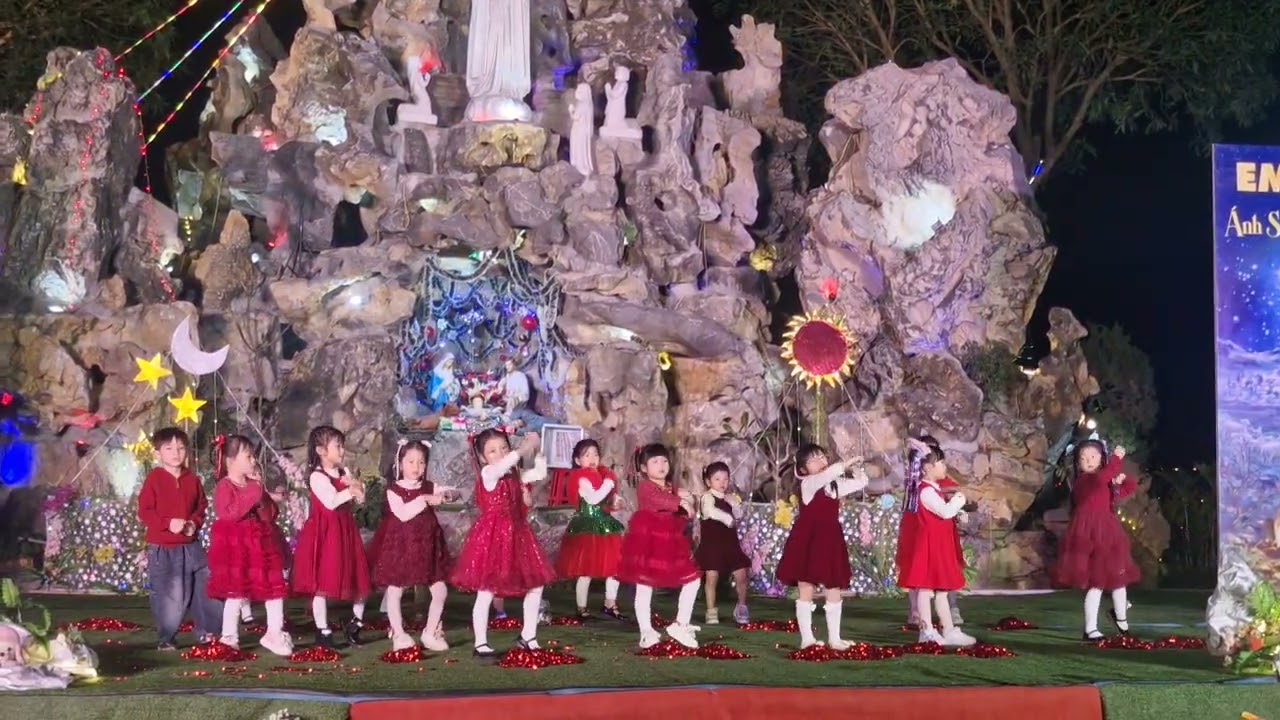Giáng sinh - Năm 2025