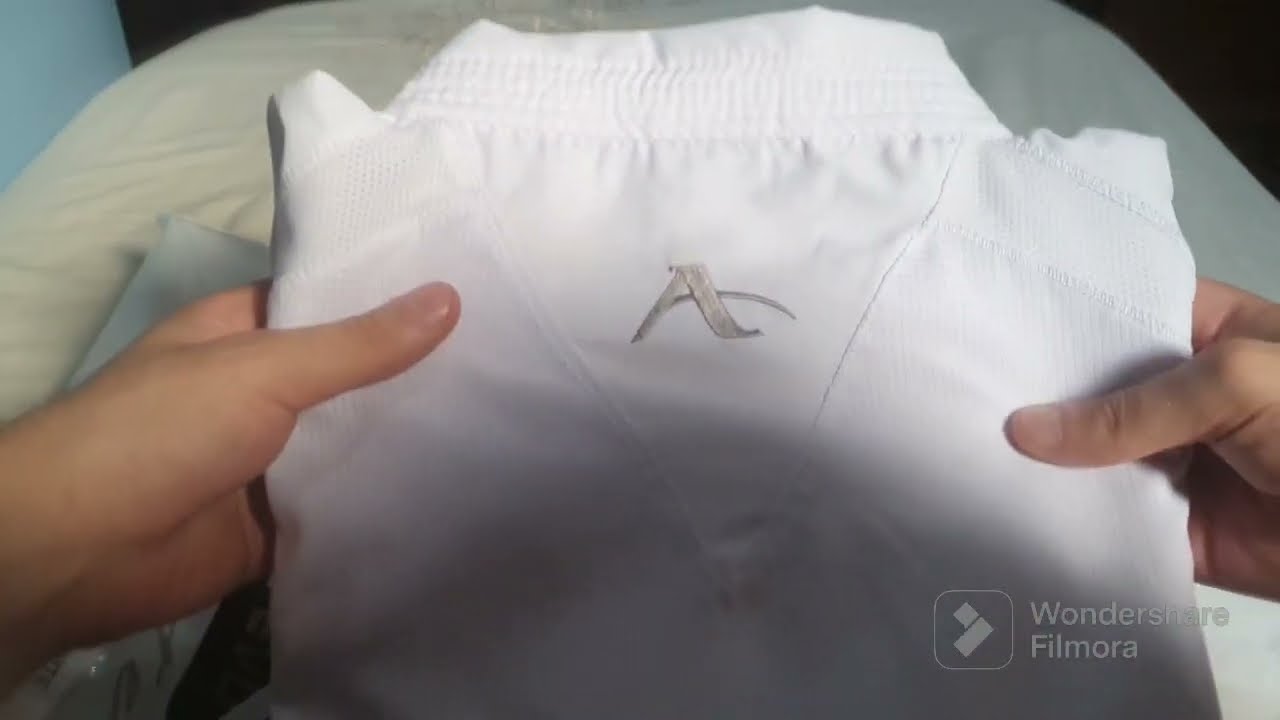 Unboxing Kimono Arawaza Deluxe Evolution Kumite