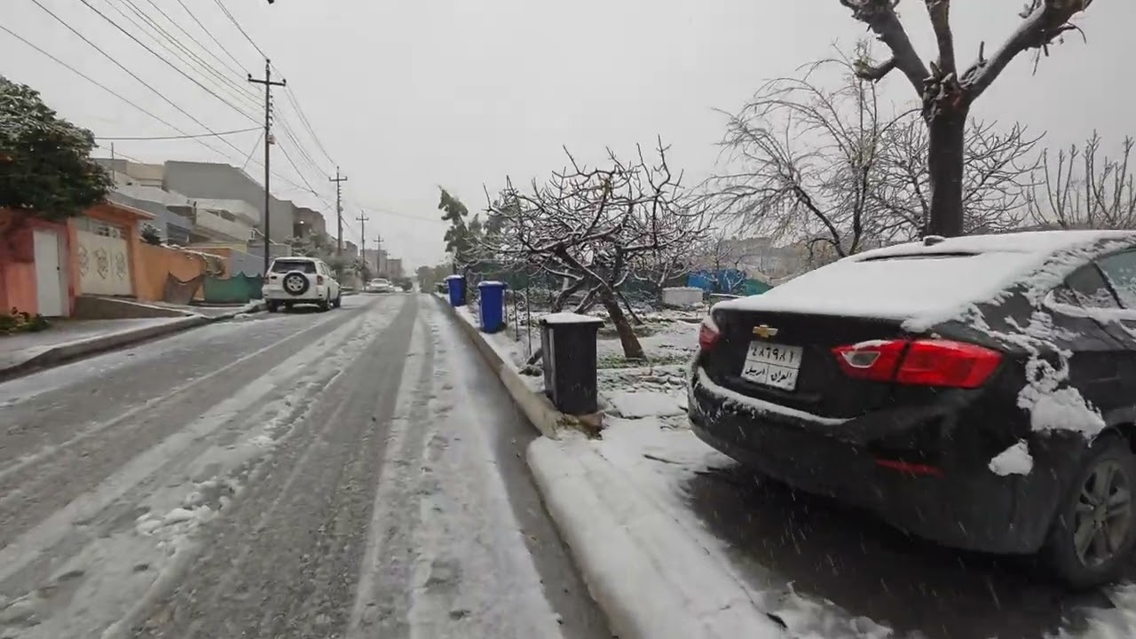 الثلوج تغطي شوار دهوك/ Snow covers the streets of Duhok.