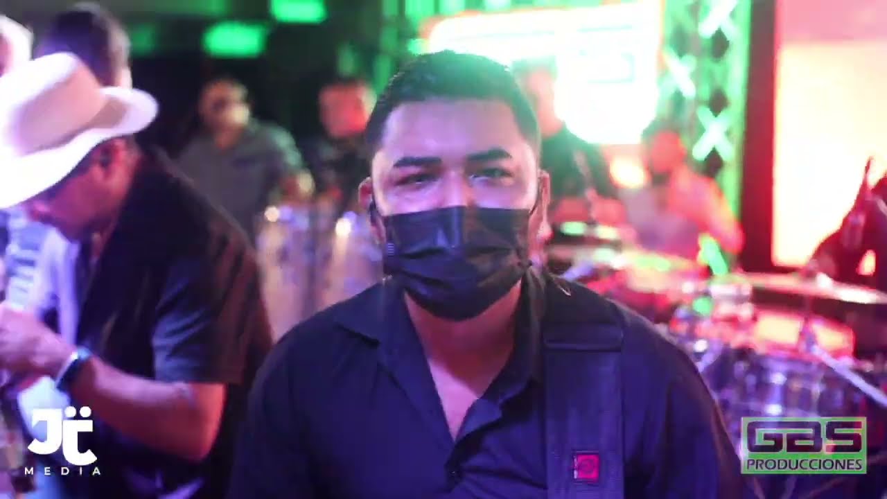 A QUE JUGAMOS - JHONATAN CHÁVEZ EN VIVO