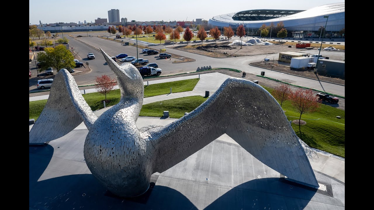 The Calling: Giant Loon Sculpture Unveiled in Saint Paul