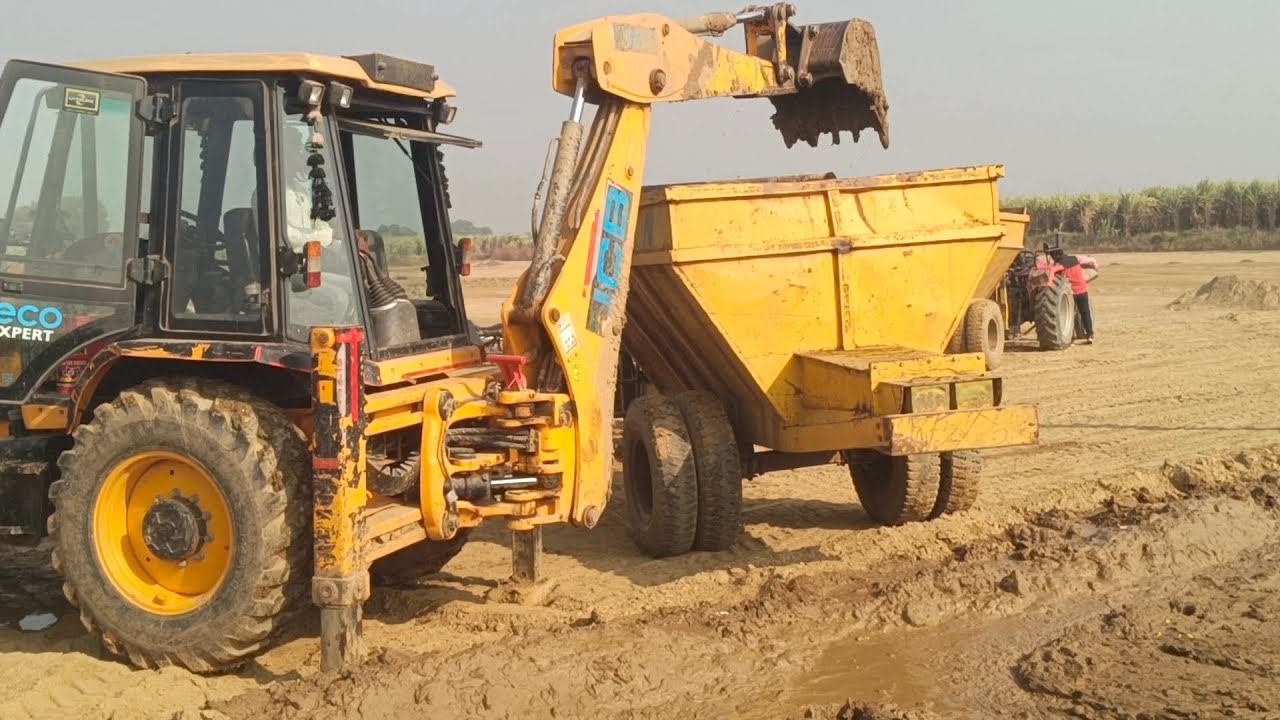 JCB machine se bhatte per gara Dal rahe hain udghatan Eicher vs Sonalika tractor