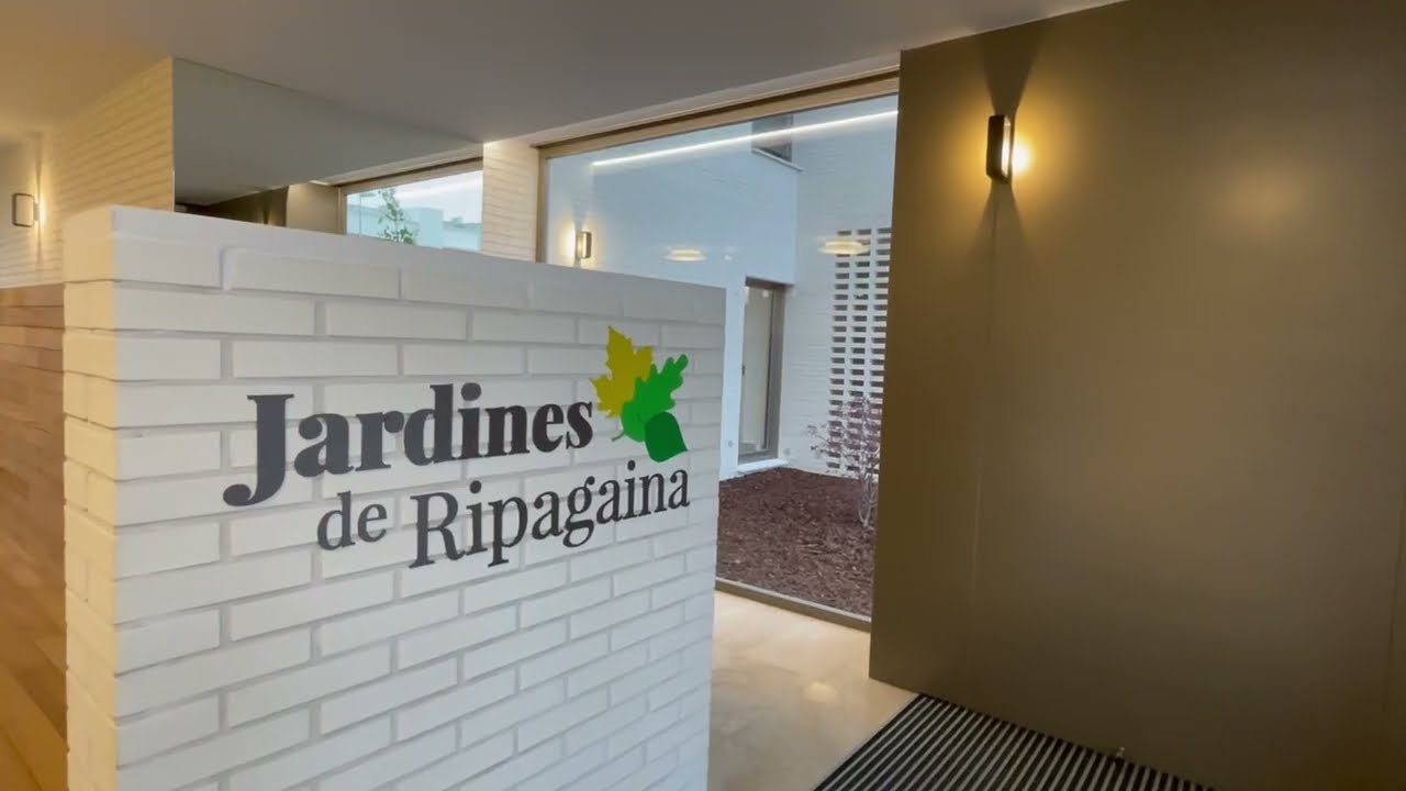 Entrega de las viviendas de Jardines de Ripagaina