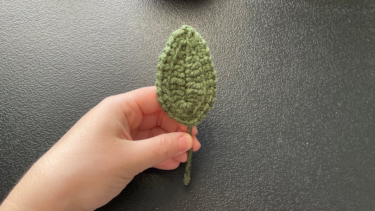 Tutorial a crochet: Hoja con alambre para rosas