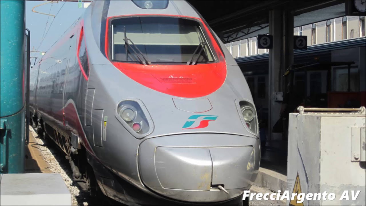 Annunci Trenitalia & NTV dalla Stazione di Venezia Santa Lucia