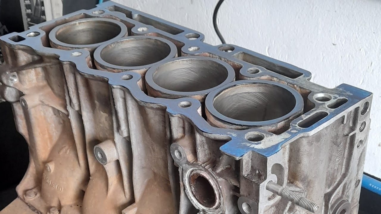 Como saber se o bloco e cabeçote do motor estão empenados?