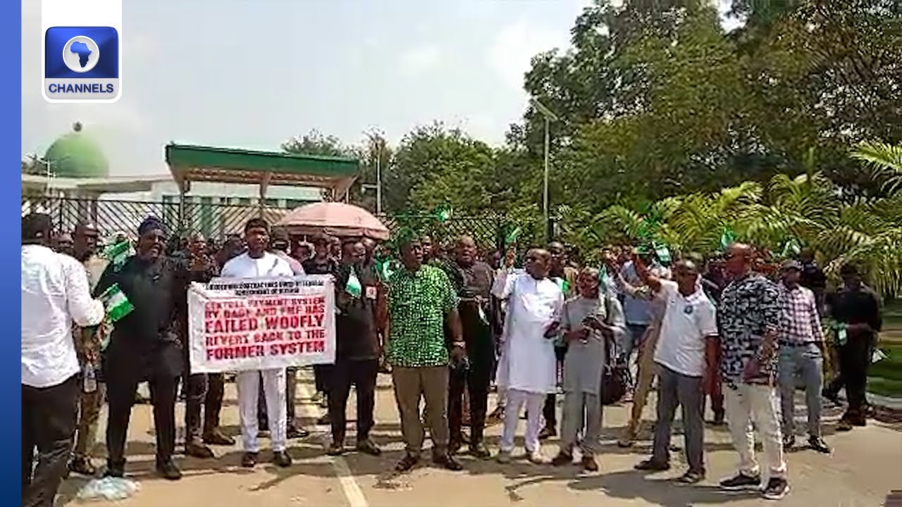 Indigenous Contractors Protest Non-Payment Of Debts At National Assembly