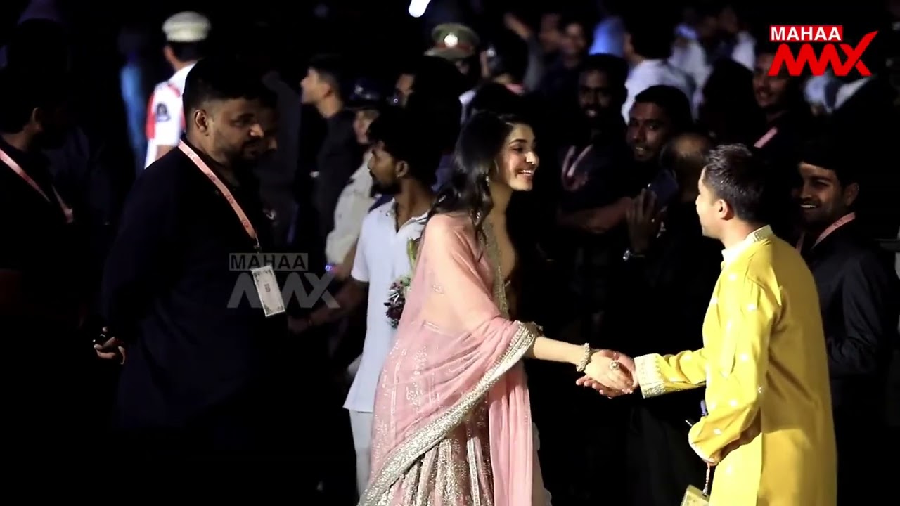 Hero Karthi and Krithi Shetty atEntry at #Virosh Reception | Vijay Deverakonda | Rashmika Mandanna |