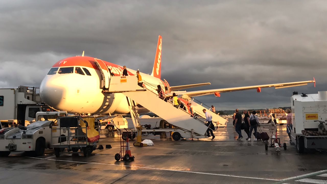 TRIP REPORT | EASYJET OLD CABIN | A319 | BRISTOL-NEWCASTLE | ECONOMY | HD