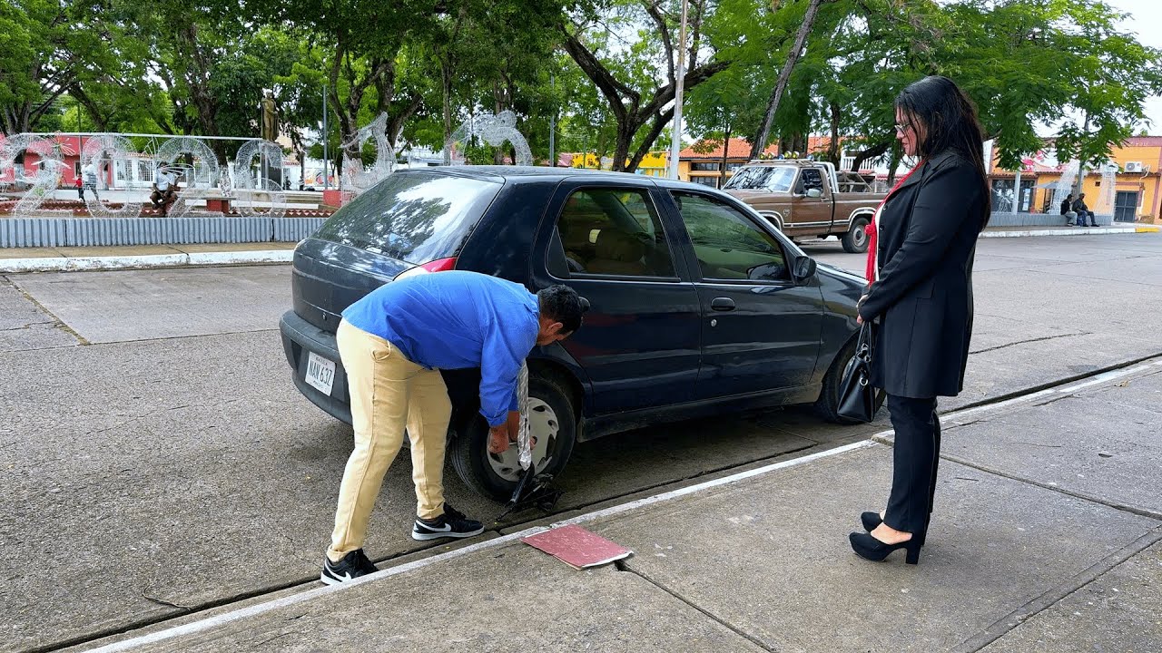 Ayudo a una desconcida y pierde entrevista para un trabajo pero recibe una gran recompensa