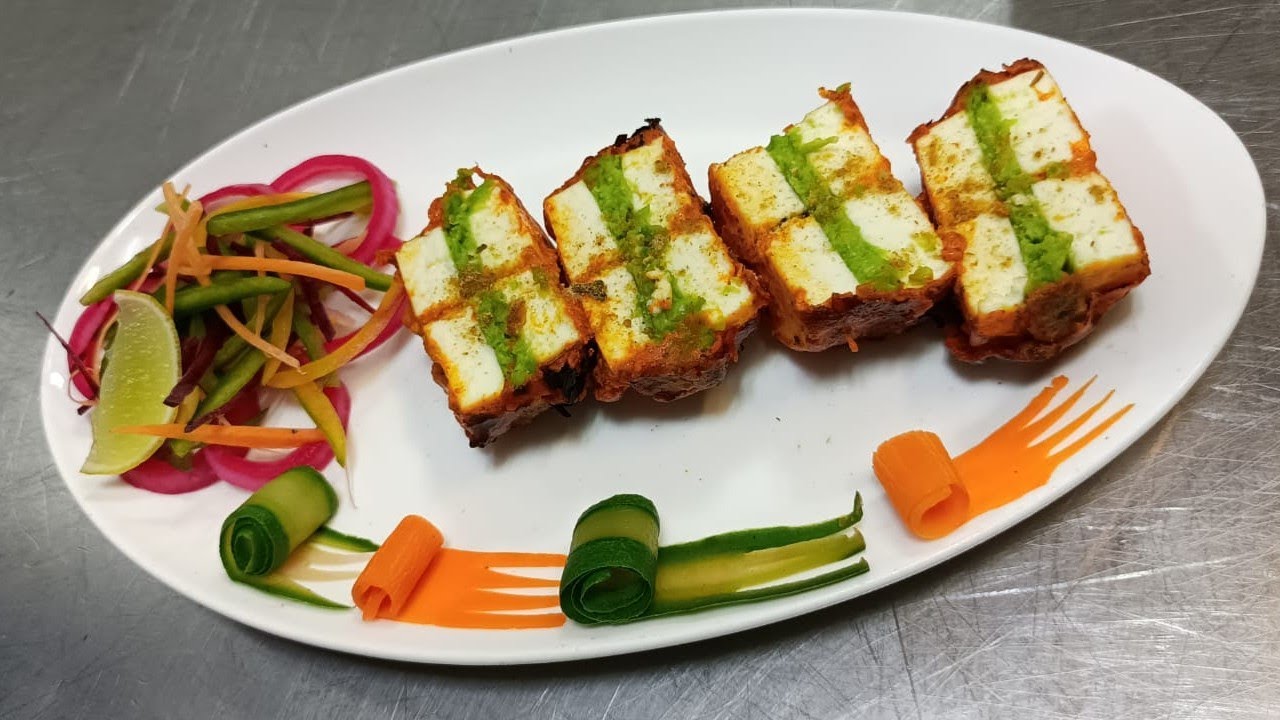 PANEER HARA MATAR KEBAB | GREEN PEAS STUFFED PANEER TIKKA | @sikandaralam17