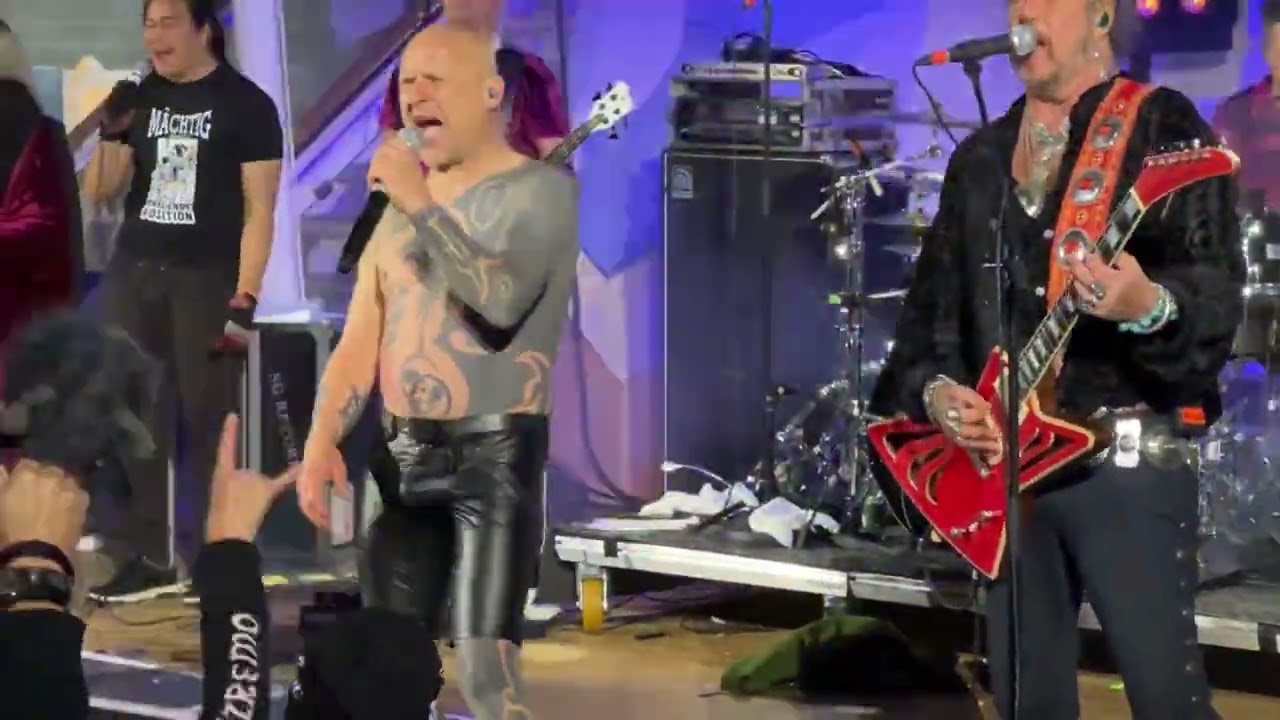 Zähne putzen, pullern, ab ins Bett  Knorkator auf der Wildcat Tattoocruise 2024 Mein Schiff 4