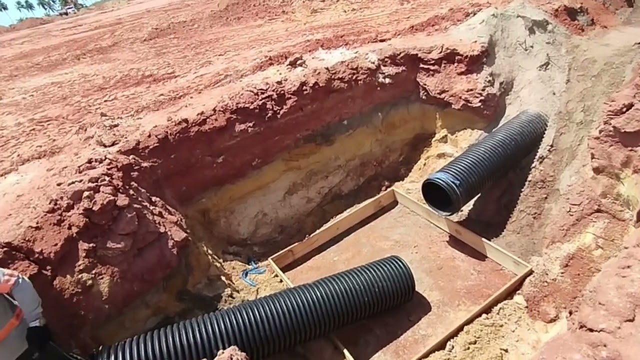 Como é feita a aplicação de tubos PEAD para drenagem de água pluvial 