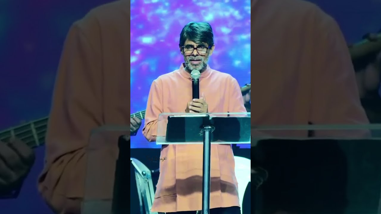 #kesterlive എൻ പ്രിയനേ യേശുവേ രക്ഷകാ #kester #kesterhits #kesterdevotionalsongs #kestersongs