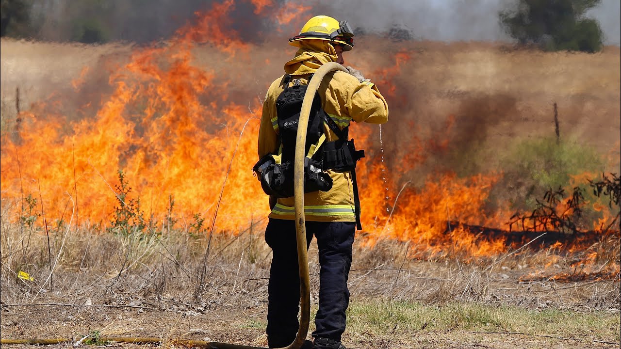 3 Grass Fires threaten Structures in Denair CA