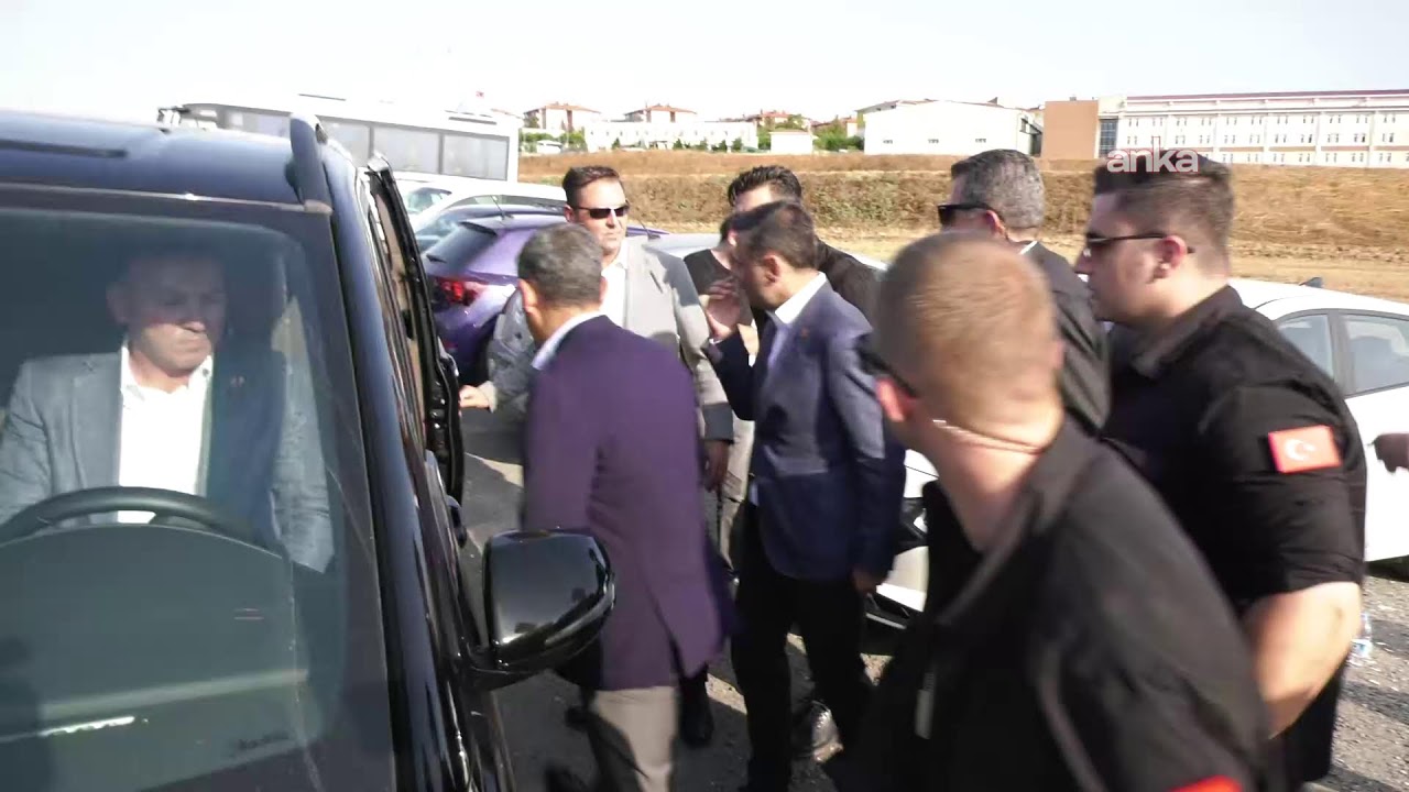 CHP Genel Başkanı Özgür Özel Silivri'de açıklama yapıyor #Canlı