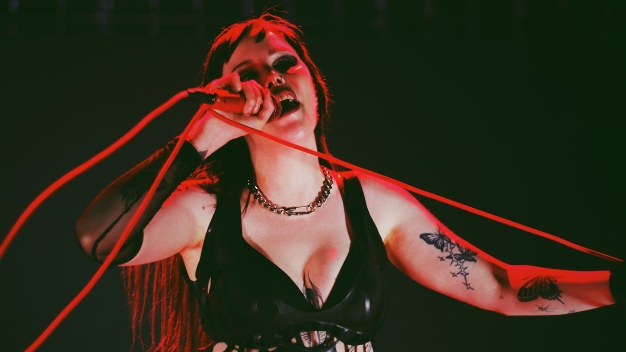 Alice Glass Live @ Halloween da Pabllo (Broadcast by DiaTV)