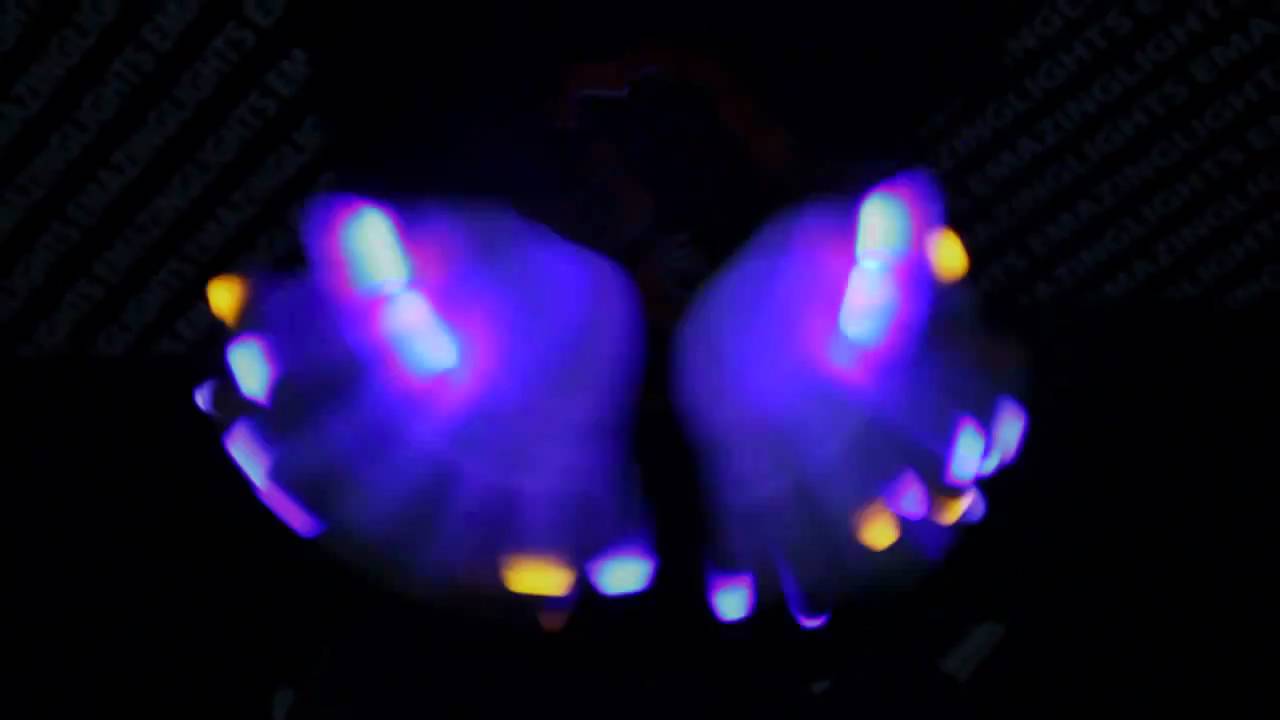 [FNL] [3/11/11] (Ayo?) Stunna - Anti - Mimik Tripple Team Glove Light Show [Emazinglights.com]
