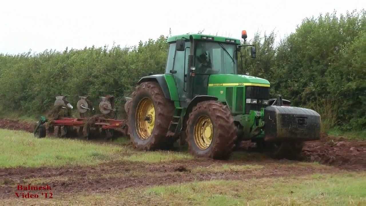 Ploughing with John Deere 7810.