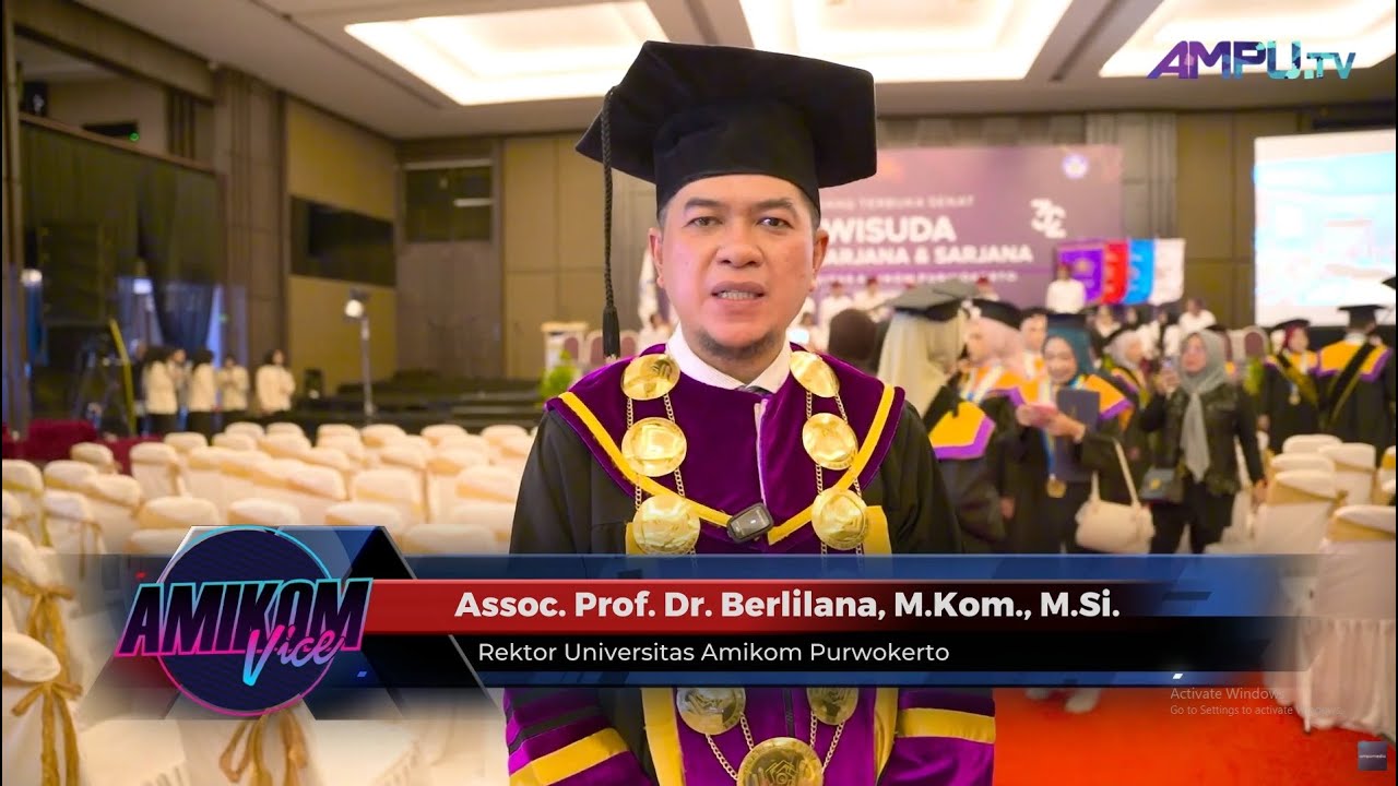 Acara Wisuda ke-32 Universitas Amikom Purwokerto