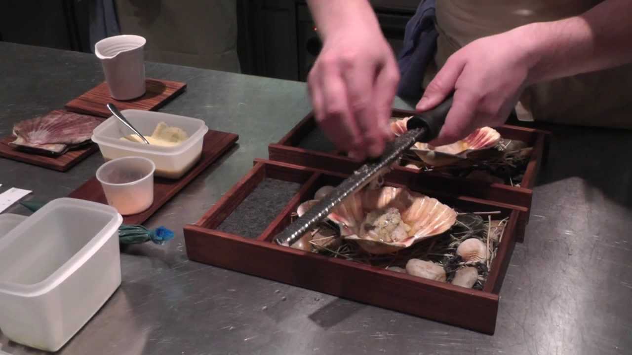 Frantzén prepares a dish at Restaurant Frantzén
