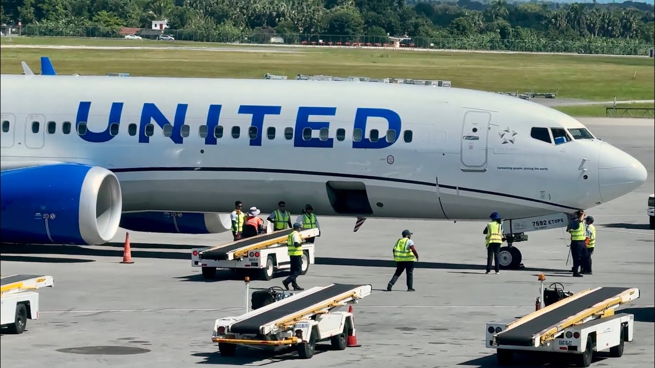 AVION DE UNITED REGRESA A LA TERMINAL POR MALETA SOSPECHOSA🚨| #airport #aviation #airlines #boeing 