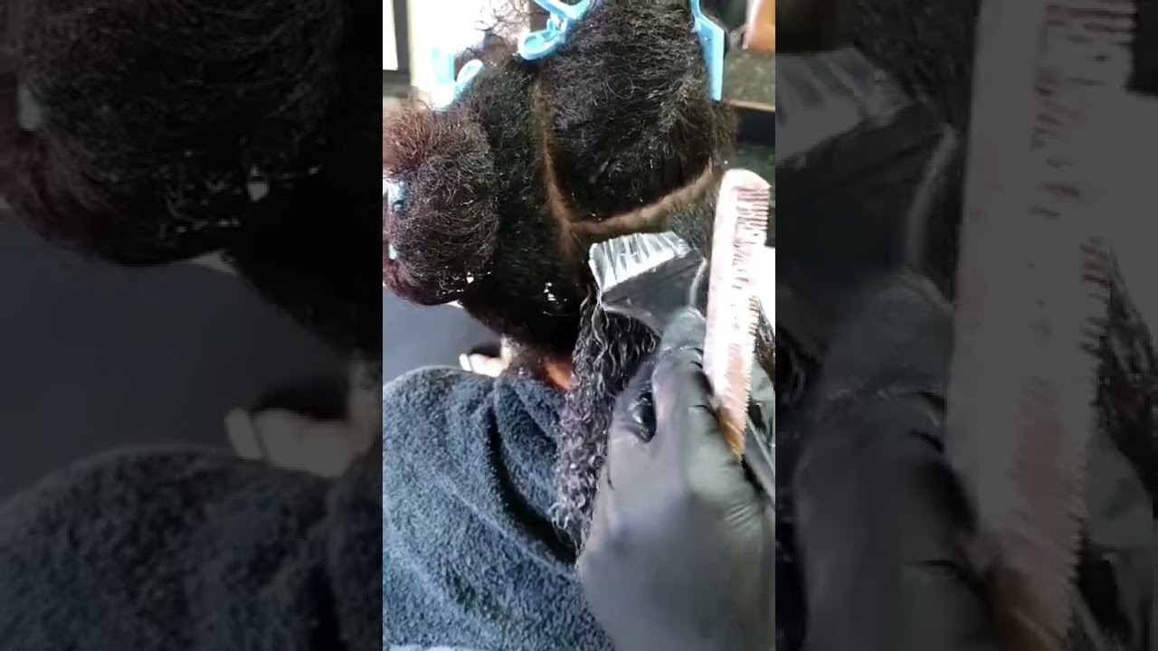 Relaxamento em cabelo crespo