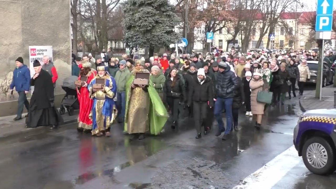 Orszak III Króli 25 - Plac Grunwaldzki - Praszka -  PRZEMARSZ ULICAMI MIASTA  - DZISIAJ W BETLEJEM