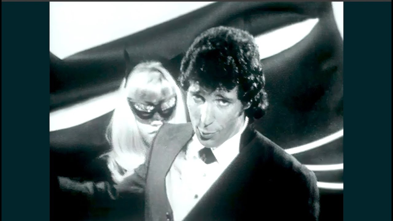 Tom Jones • “What’s New Pussycat” • 1965 [Reelin' In The Years Archive]